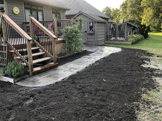 Interlocking paver walkway. A walkway project in London region by O'Connor Stone & Landscape.