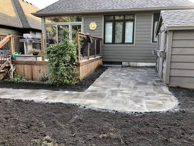 Interlock paver patio and walkway. A patio project by the London Ontario based O'Connor Stone & Landscape